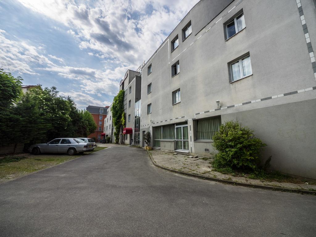 Milton Hotel Neuilly-Plaisance Eksteriør billede
